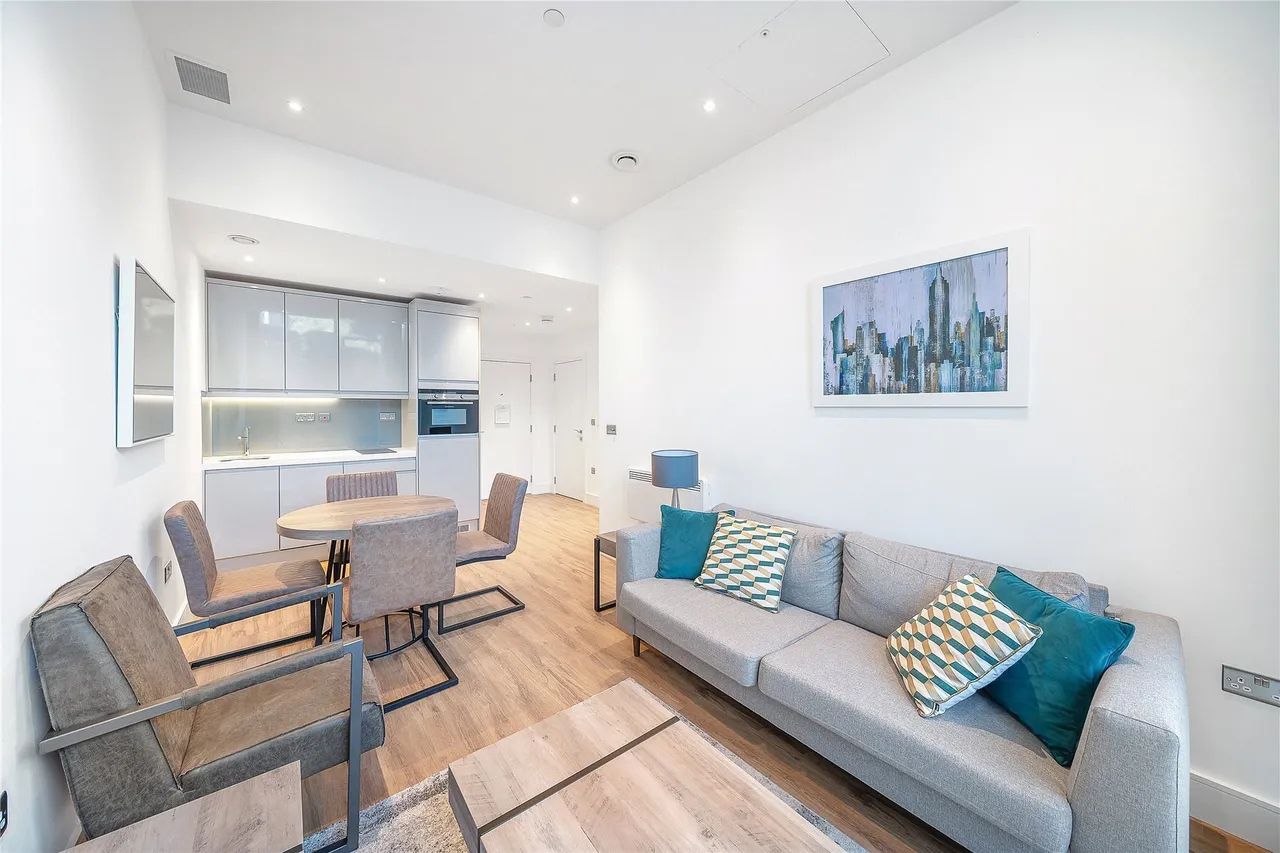 1 bed flat for sale — Westgate House, West Gate, London, W5