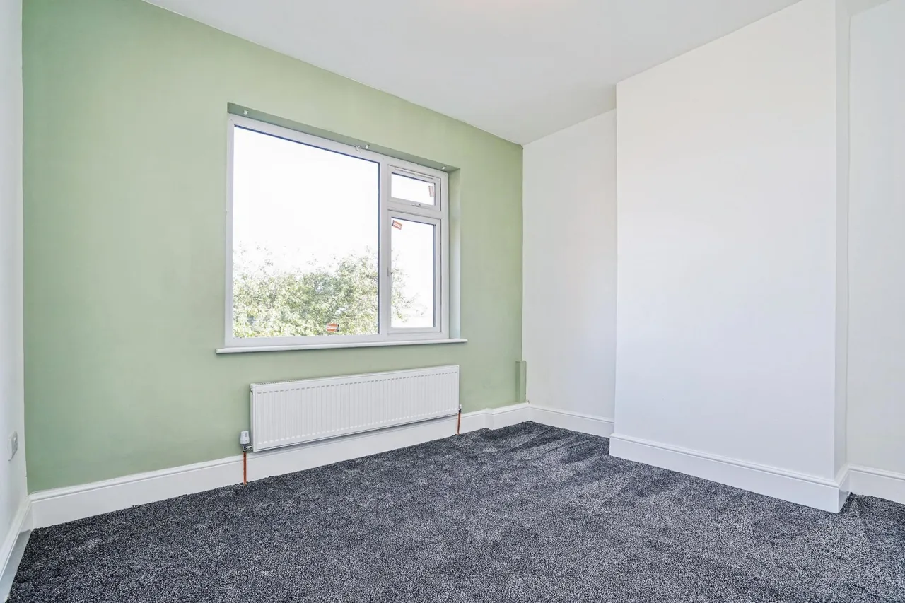 Leeds Road, Dewsbury, WF12, photo 14