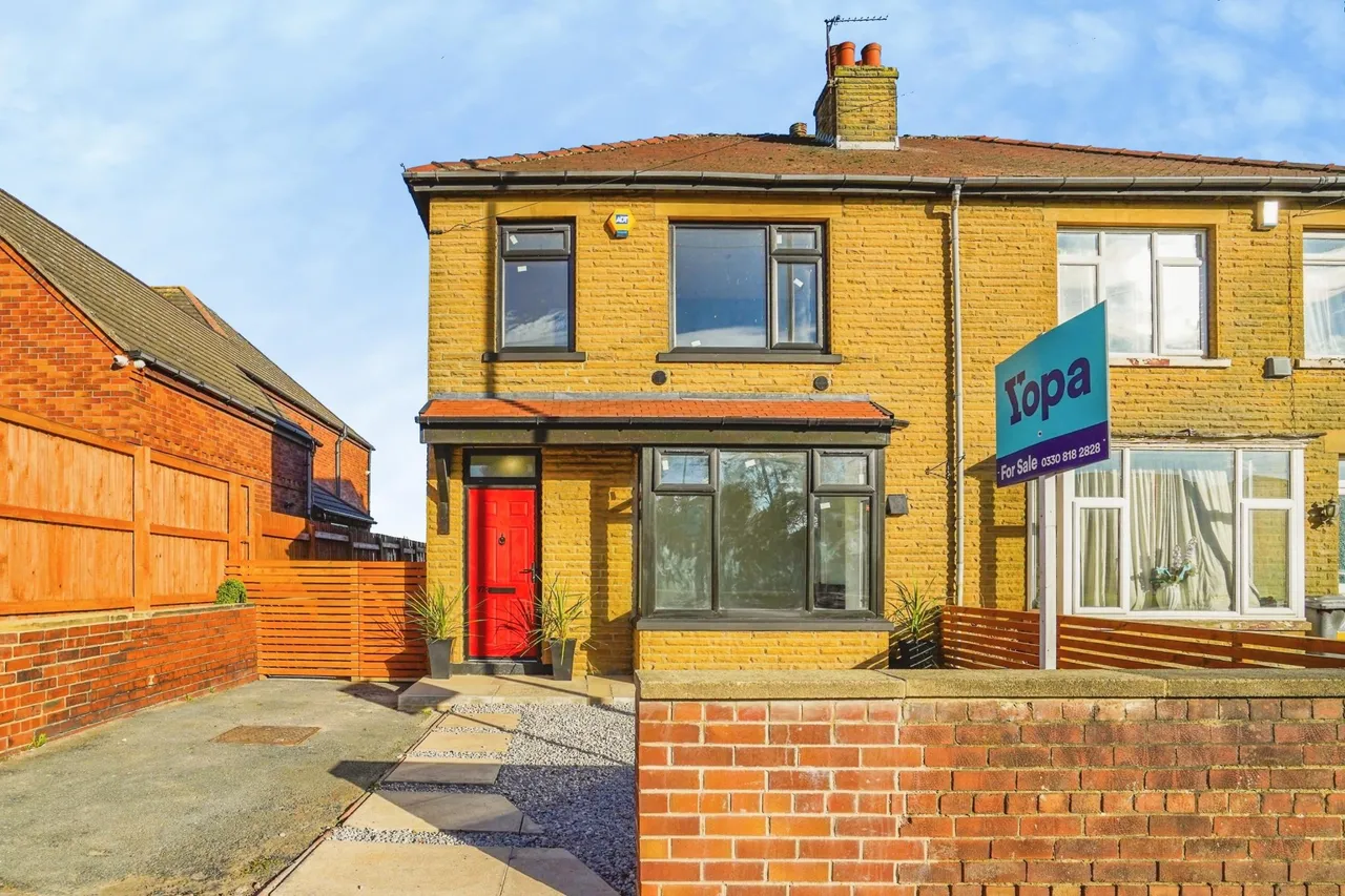 Leeds Road, Dewsbury, WF12, photo 19