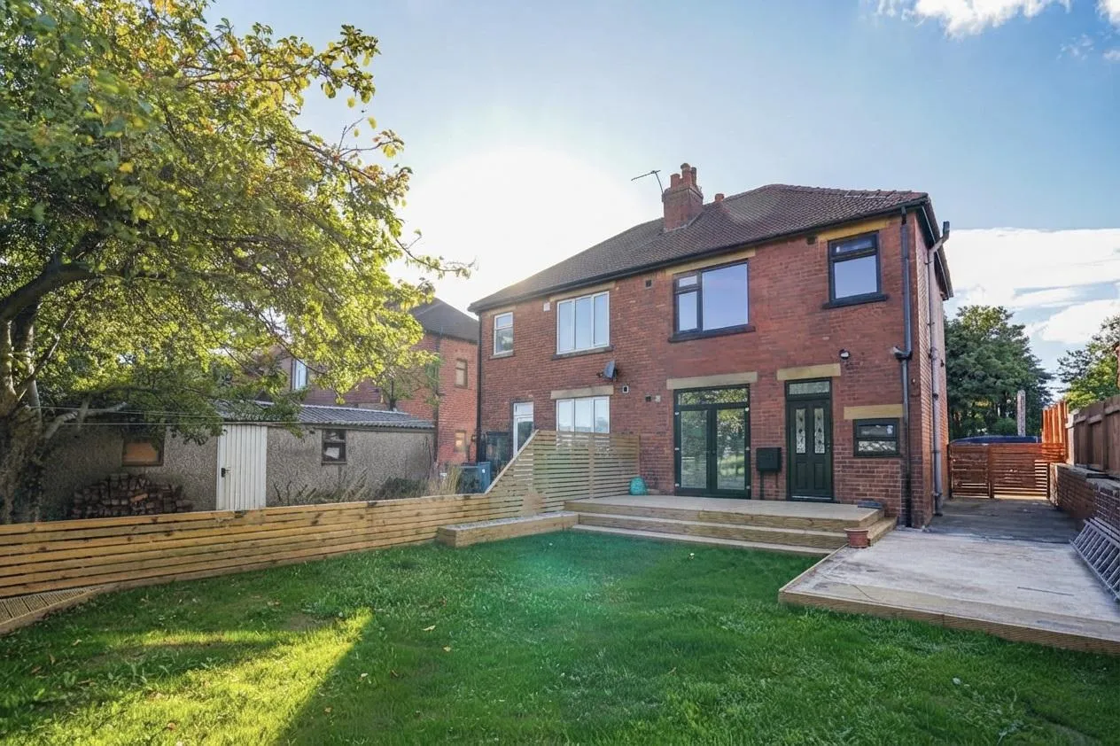 Leeds Road, Dewsbury, WF12, photo 15