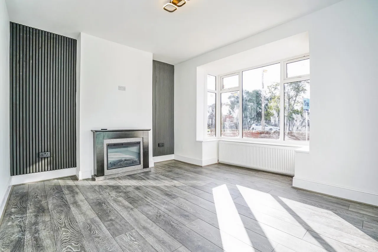Leeds Road, Dewsbury, WF12, photo 27