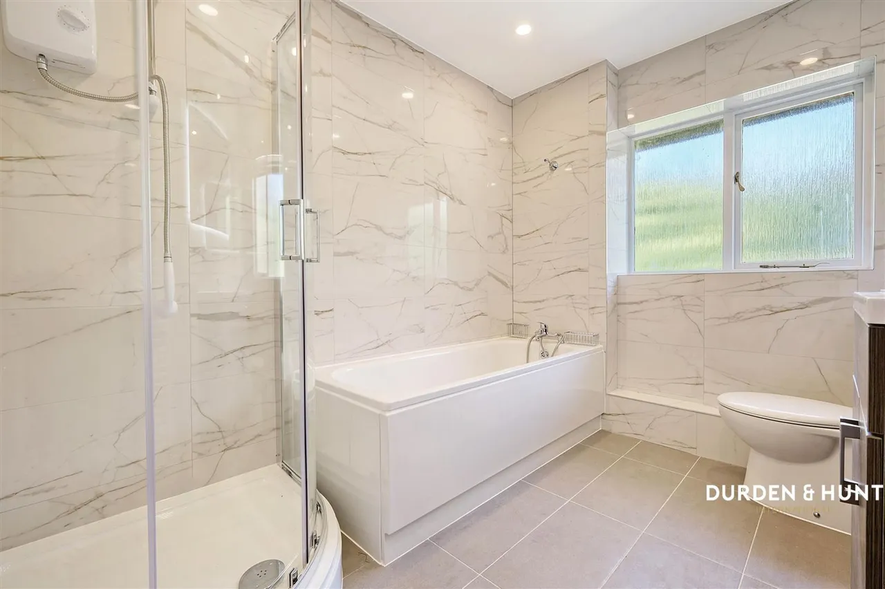 Kynance Close, Romford, RM3, photo 24