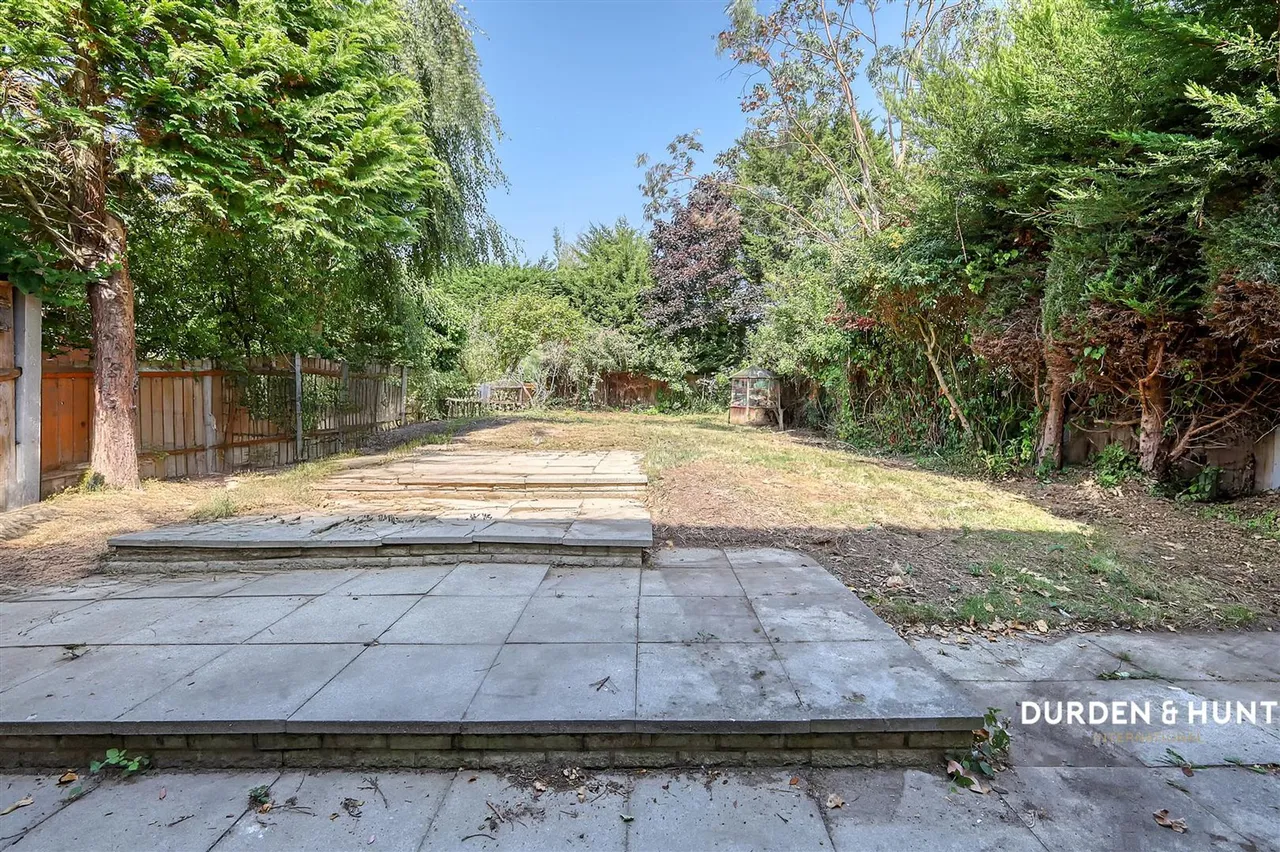 Kynance Close, Romford, RM3, photo 25