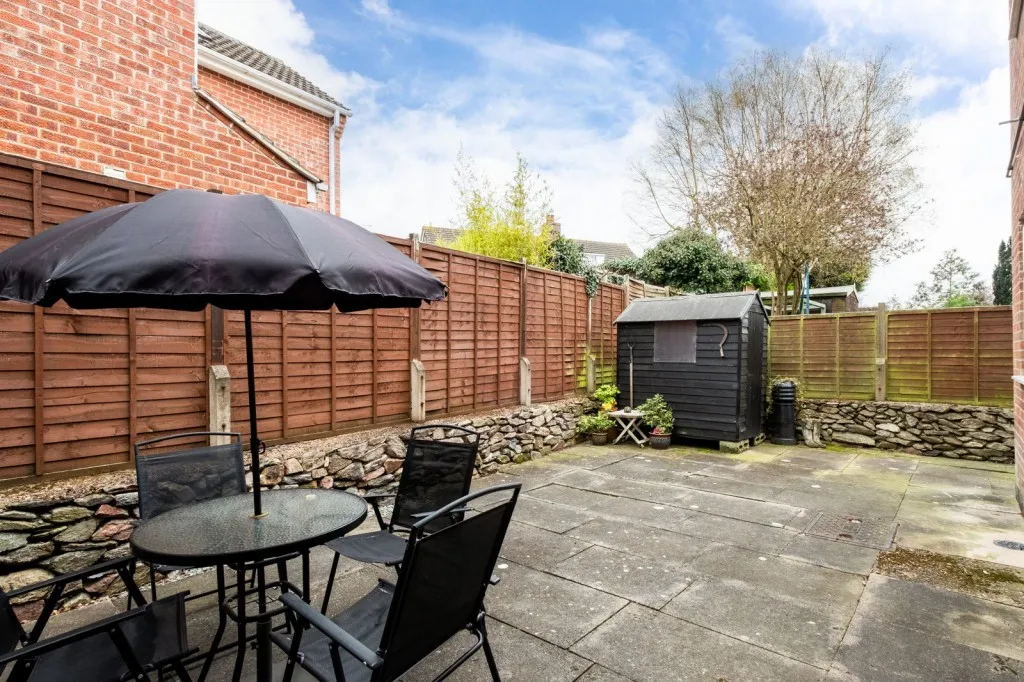 Long Street, Belton, LE12, photo 10