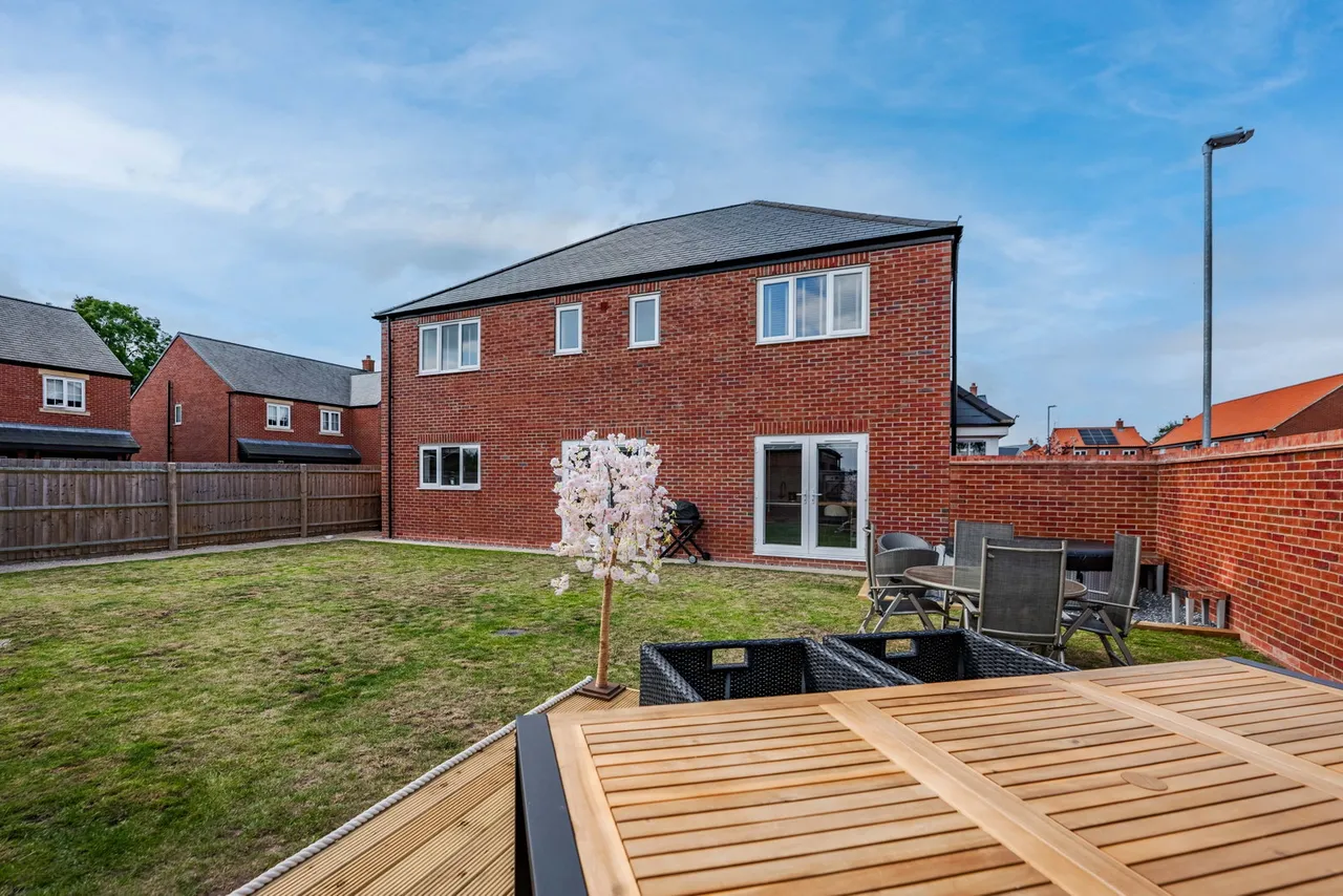 Strawberry Fields, Sutton-On-Trent, NG23, photo 35