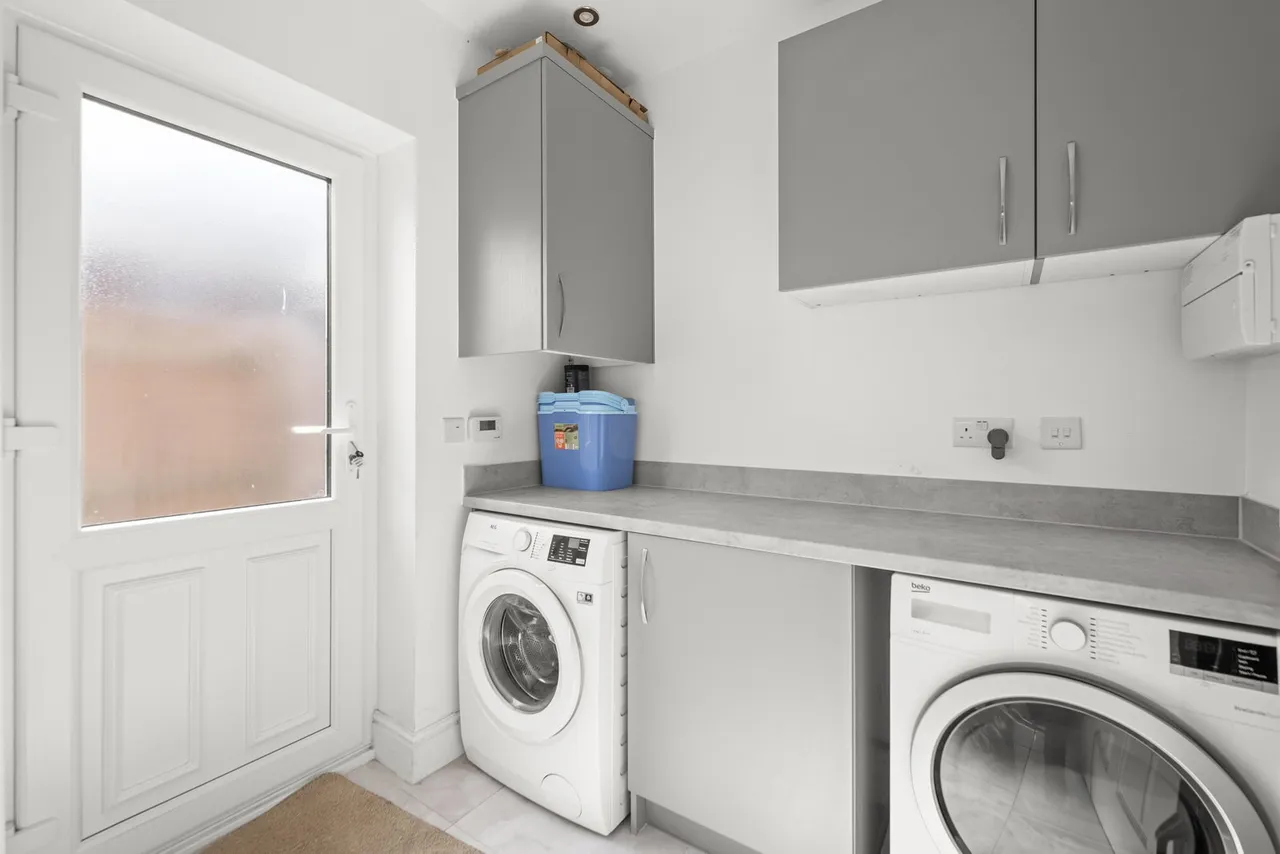 Strawberry Fields, Sutton-On-Trent, NG23, photo 15