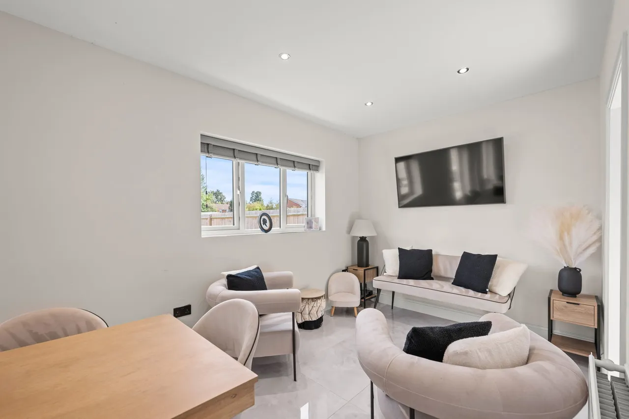 Strawberry Fields, Sutton-On-Trent, NG23, photo 10