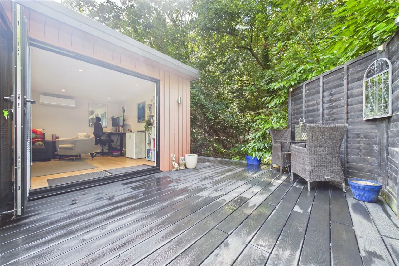 Springwood Lane, Burghfield Common, RG7, photo 25