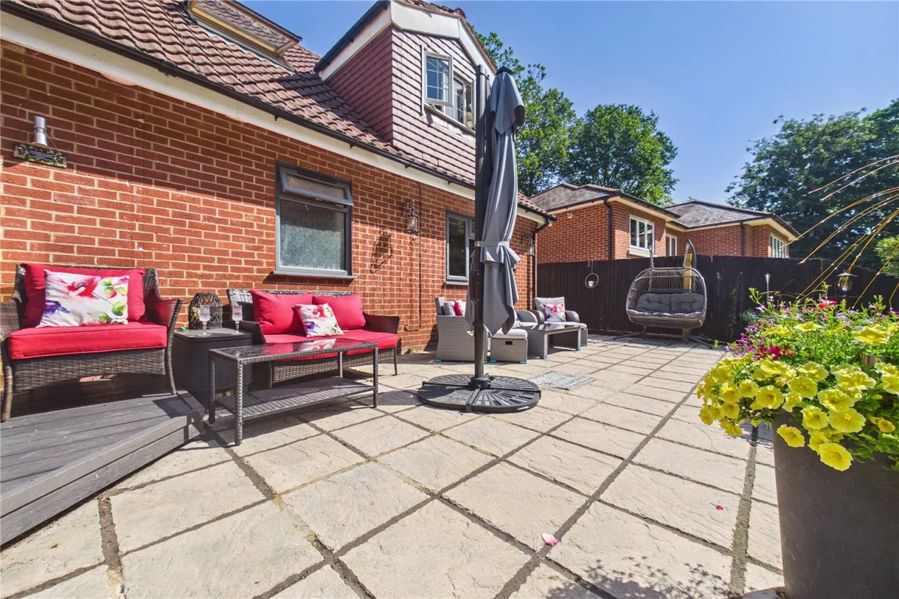 Springwood Lane, Burghfield Common, RG7, photo 24