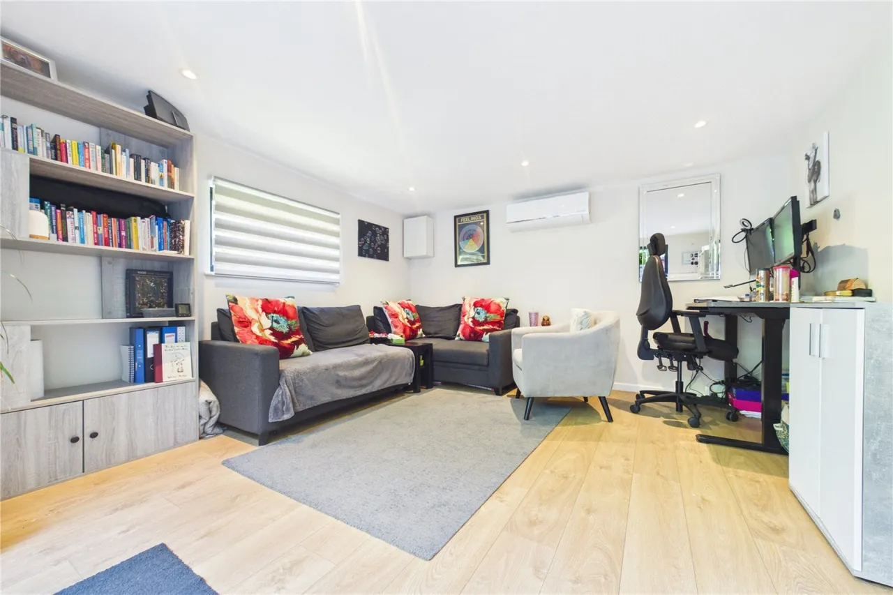 Springwood Lane, Burghfield Common, RG7, photo 20