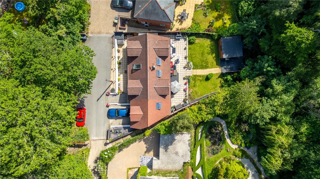 Springwood Lane, Burghfield Common, RG7, photo 30