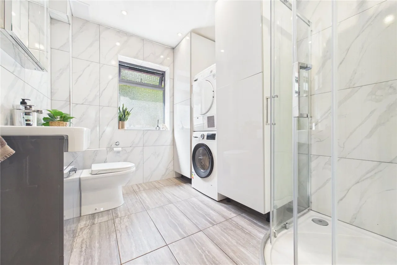 Springwood Lane, Burghfield Common, RG7, photo 8