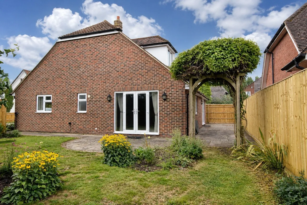 The Green, Oxfordshire, Stadhampton, OX44 7UW, photo 11
