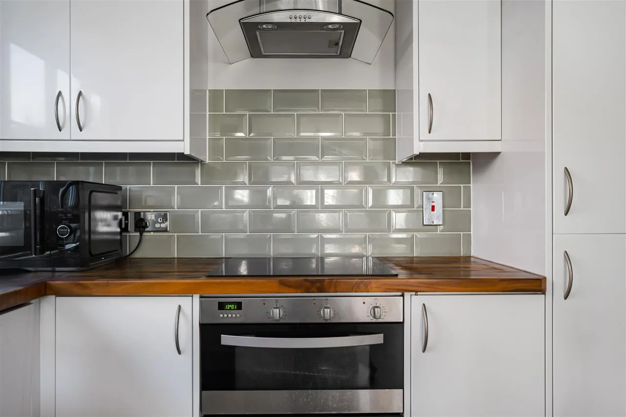 Alderton Close, Haverhill, CB9, photo 8