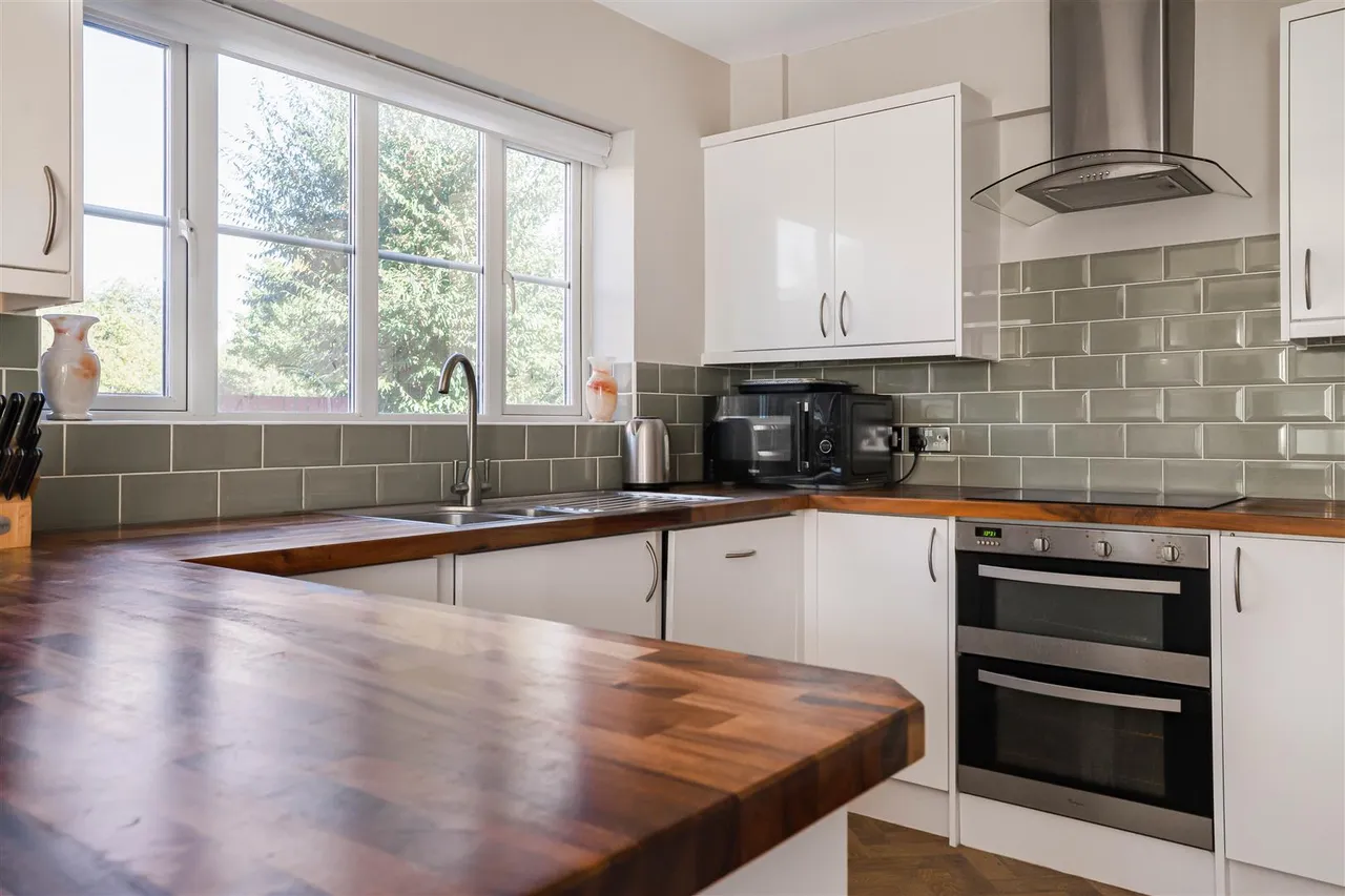 Alderton Close, Haverhill, CB9, photo 6