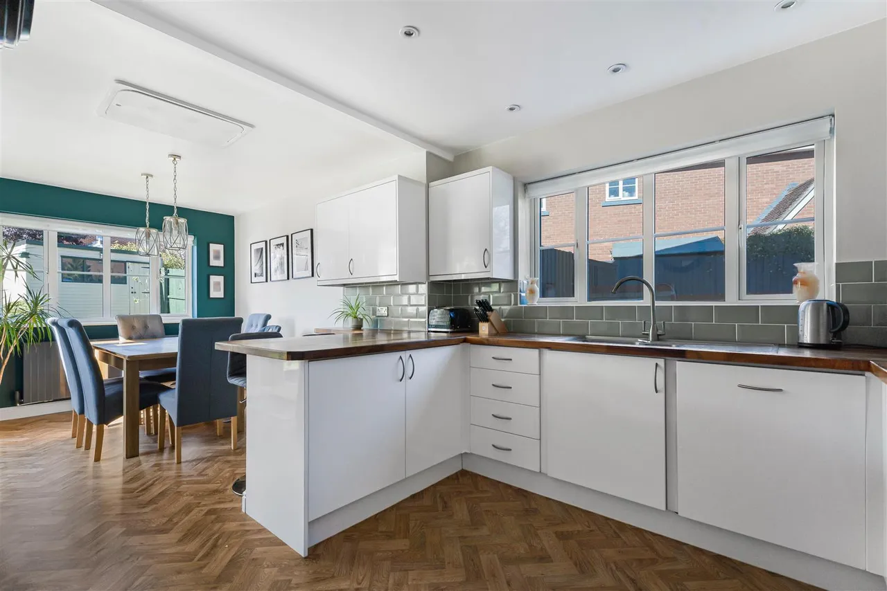 Alderton Close, Haverhill, CB9, photo 5