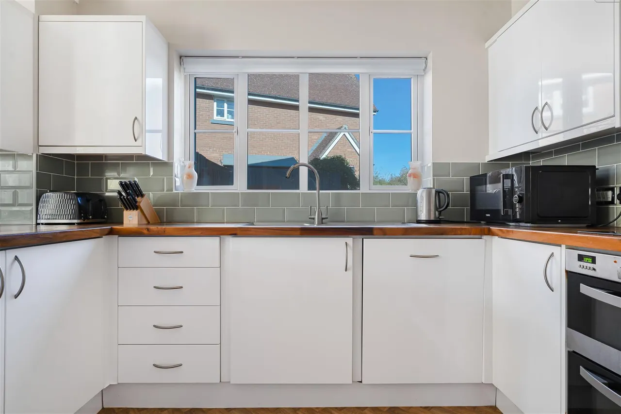 Alderton Close, Haverhill, CB9, photo 7