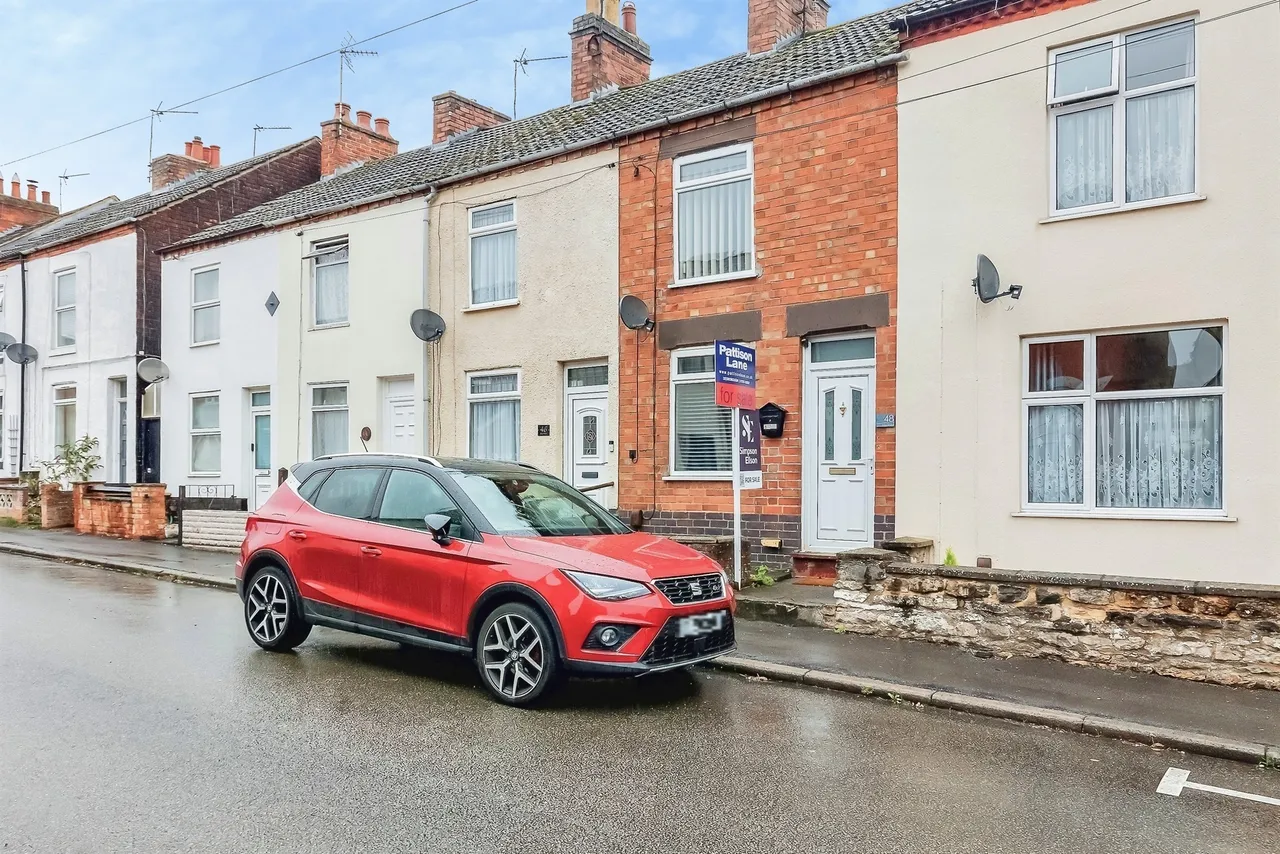 2 bed house for sale — King Street, Desborough, Kettering