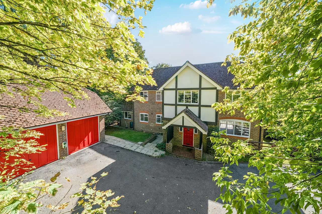 5 bed house for sale — Bath Road, Marlborough, SN8