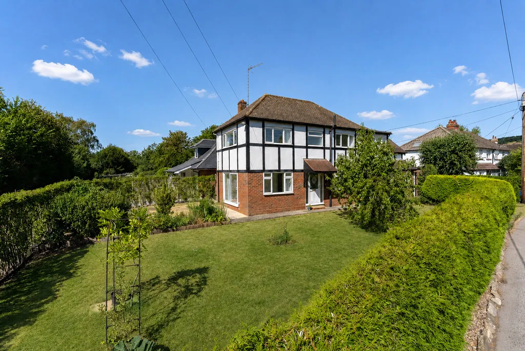 The Borough, Brockham, RH3, photo 10