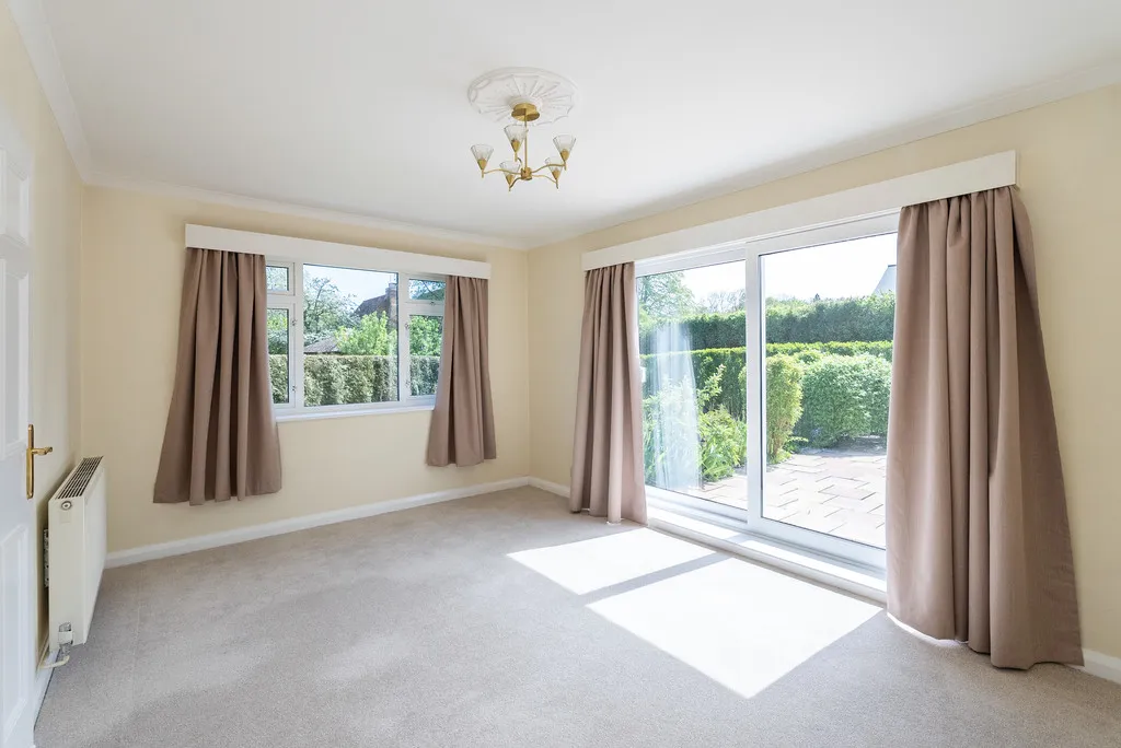 The Borough, Brockham, RH3, photo 2
