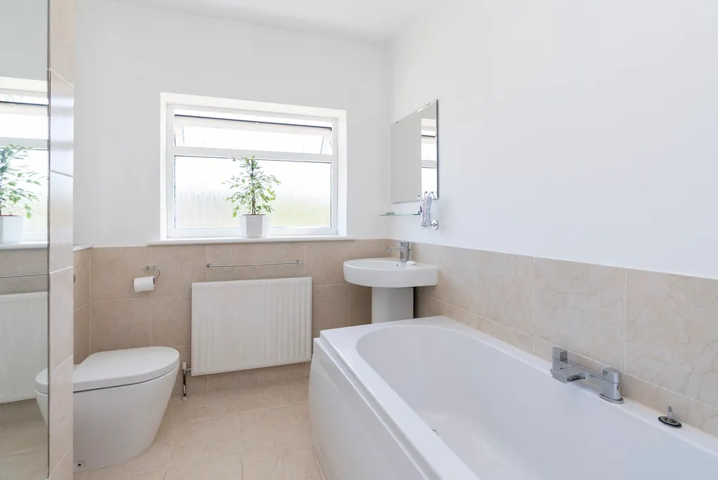 The Borough, Brockham, RH3, photo 9