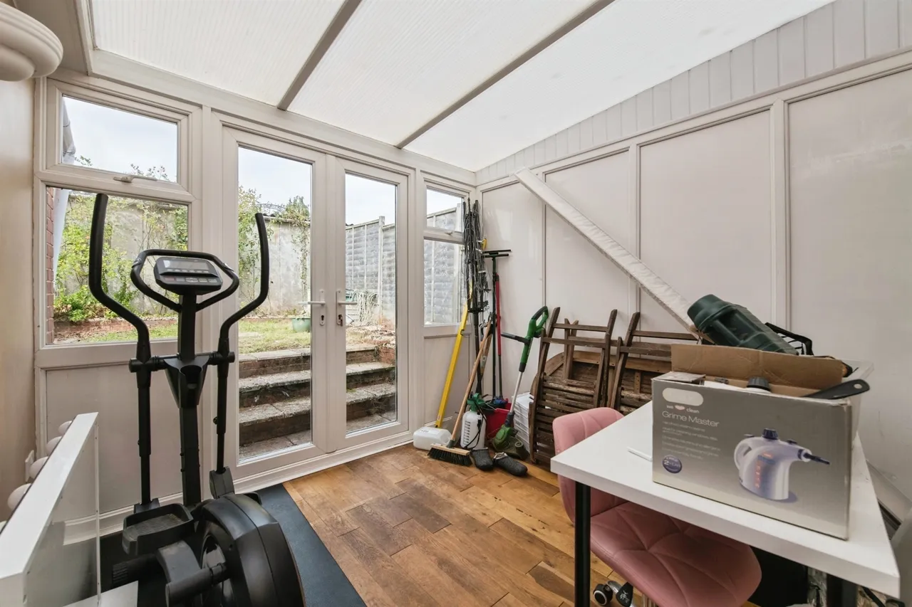 Sunningbrook Road, Tiverton, EX16, photo 13