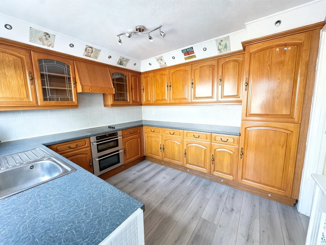 Winchester Close, Barry, CF62, photo 4