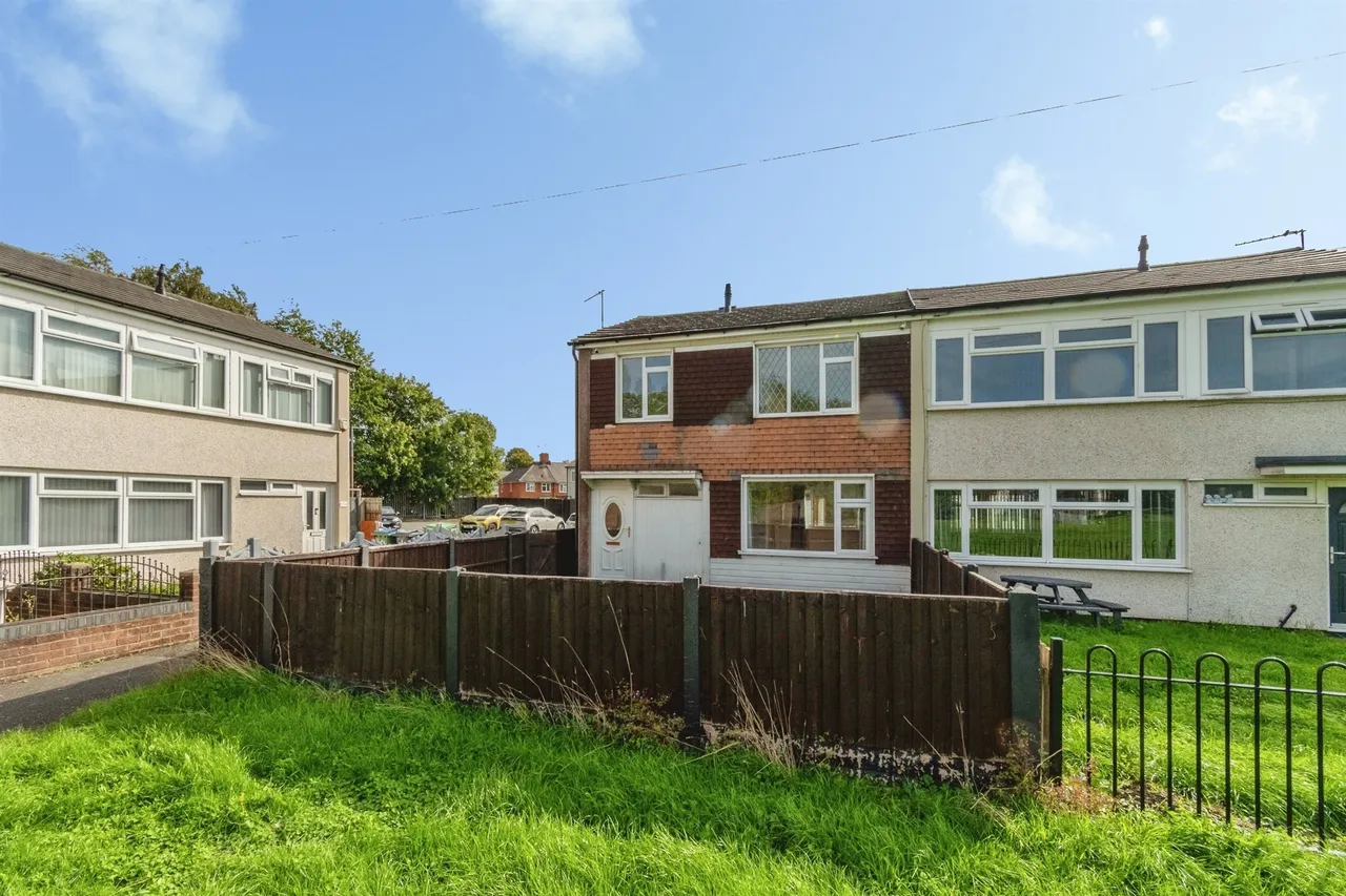 3 bed house for sale, Johnson Road, Wednesbury, WS10