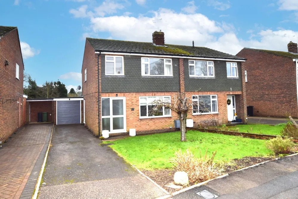 3 bed house to rent, Holliers Close, Thame, OX9