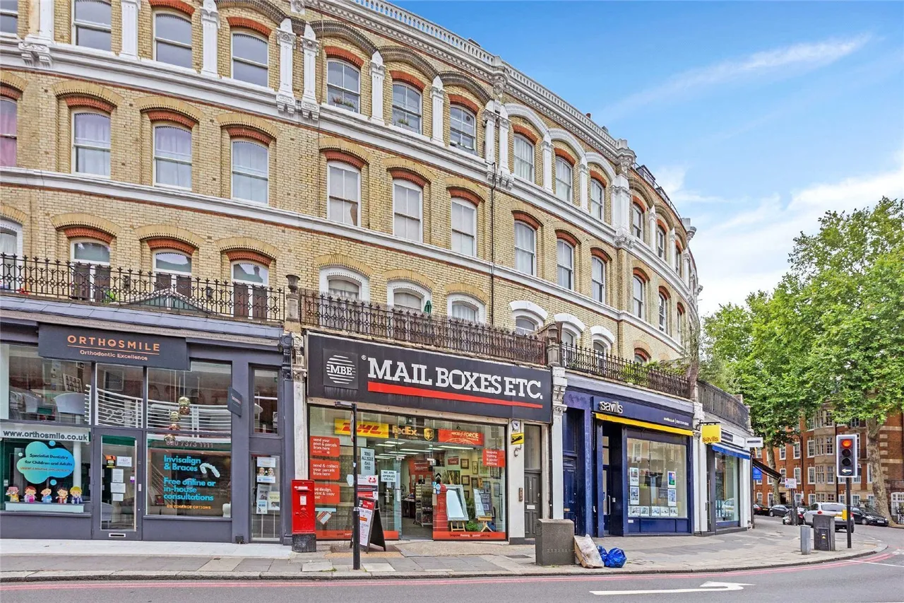 Earls Court Road, London, SW5, photo 13