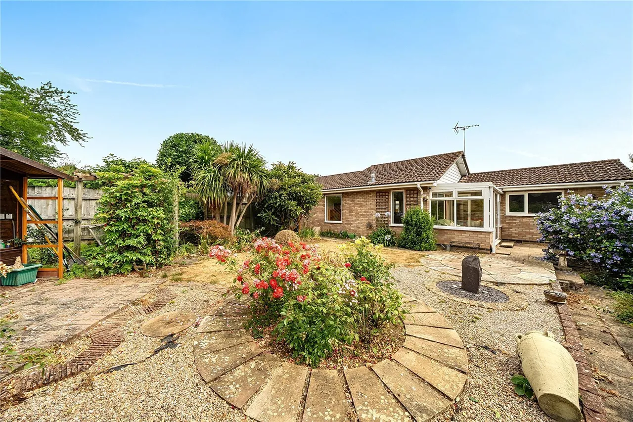 2 bed house for sale, Mildmay Close, Oundle, PE8