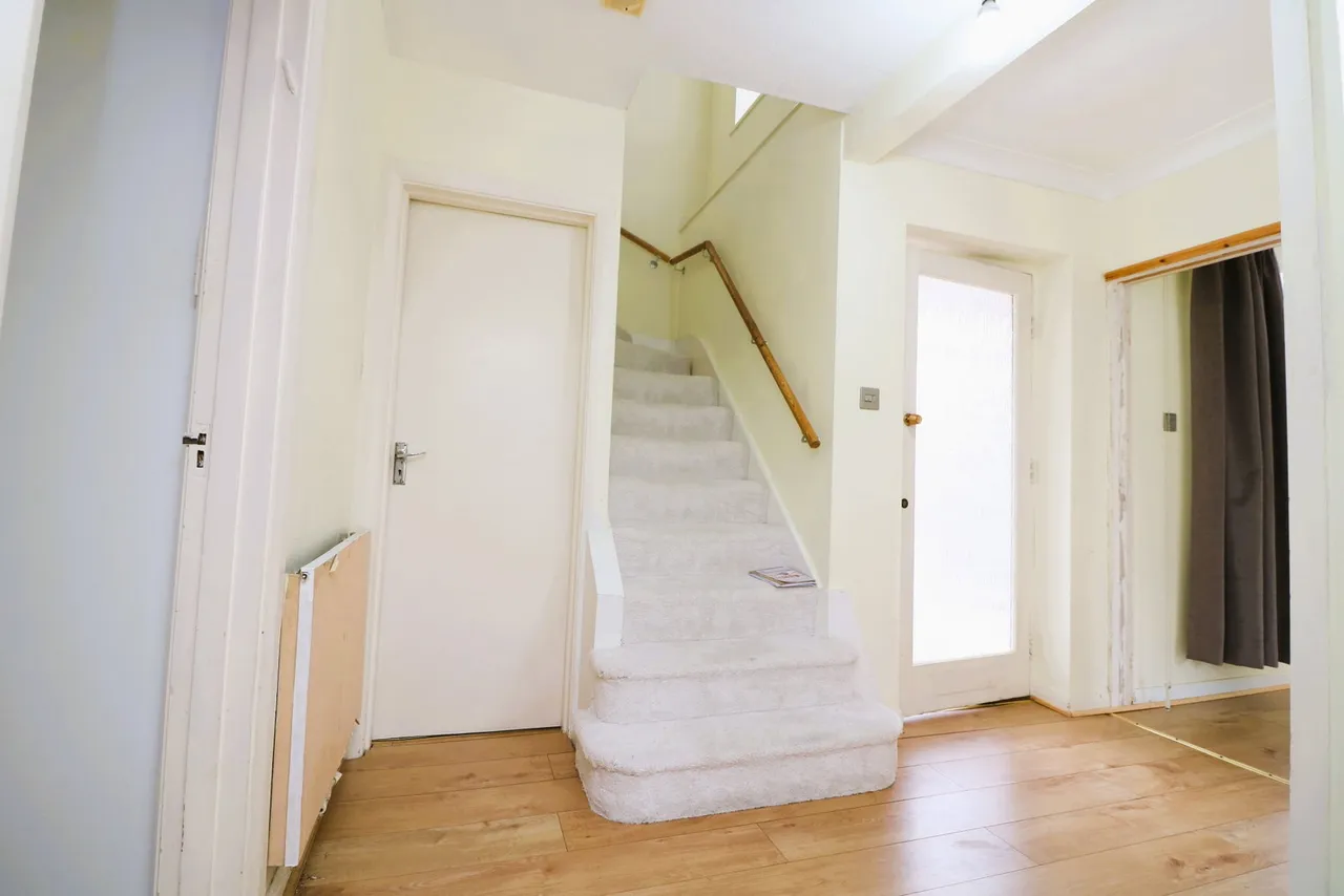 Ben Hale Close, Stanmore, HA7, photo 4