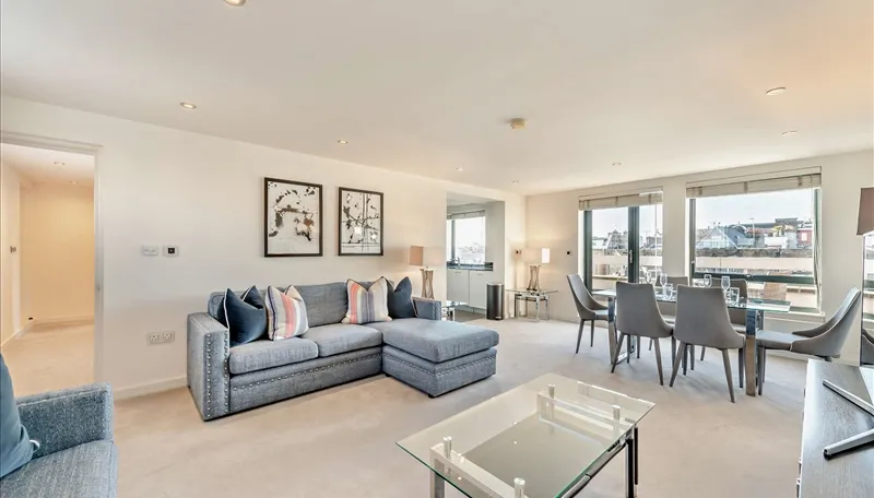 2 bed flat to rent, Fulham Road, London, SW3