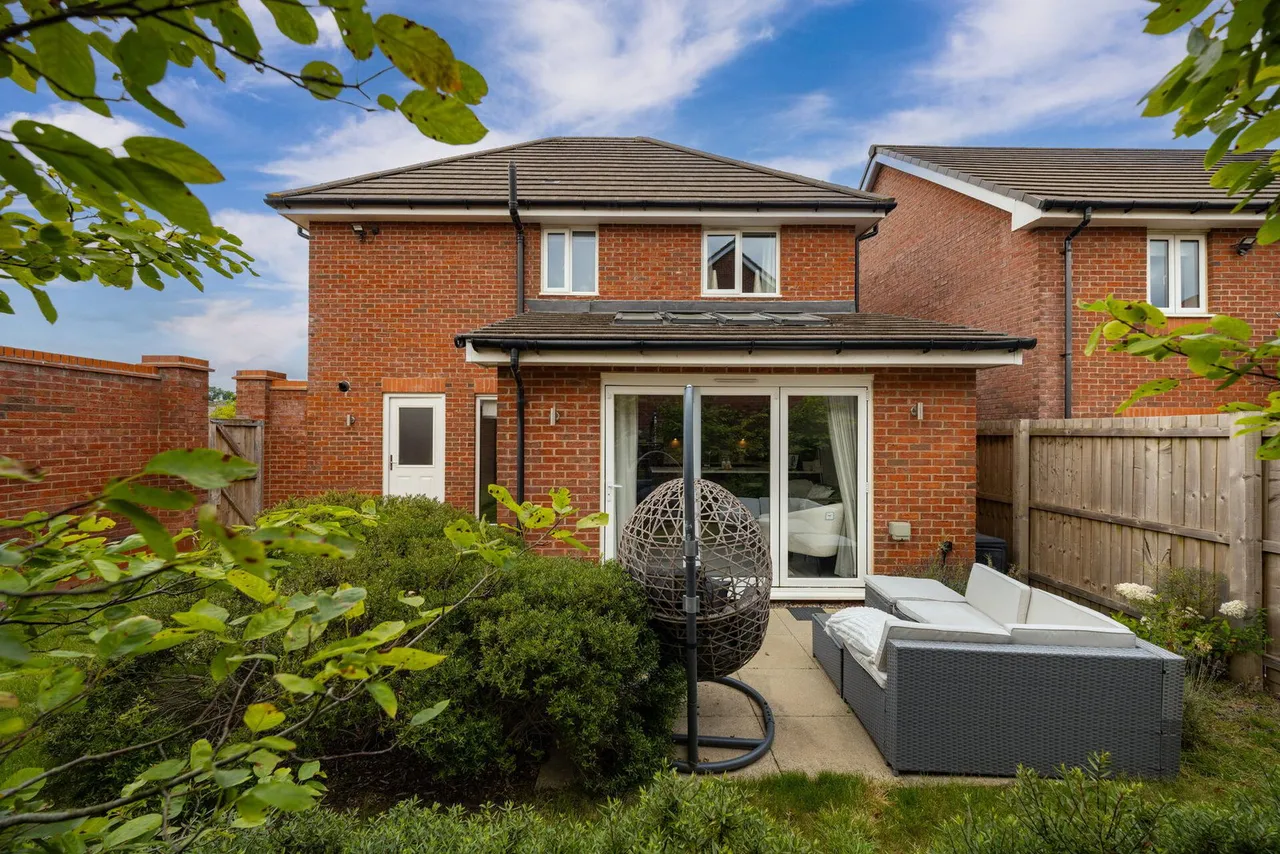 Norton Road, Mosley Common, M28, photo 32