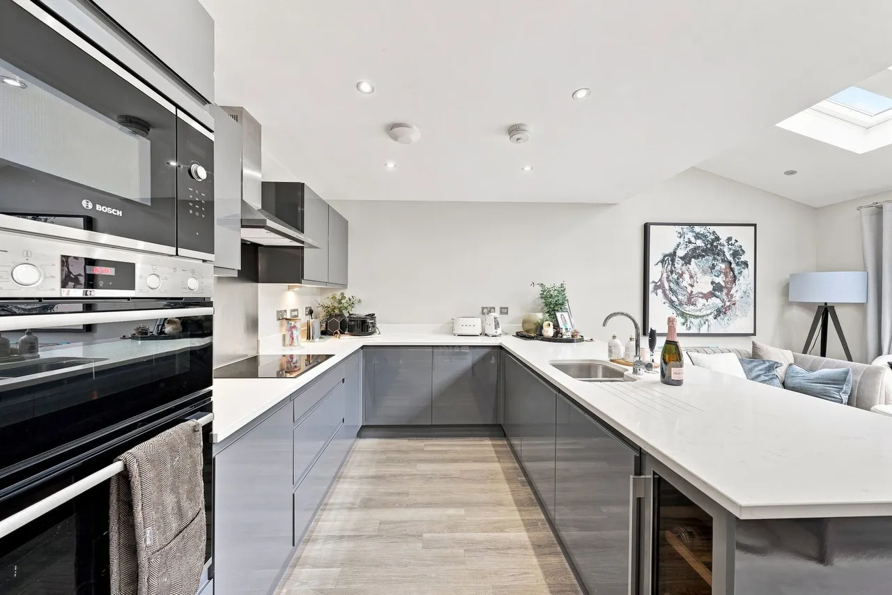 Norton Road, Mosley Common, M28, photo 10