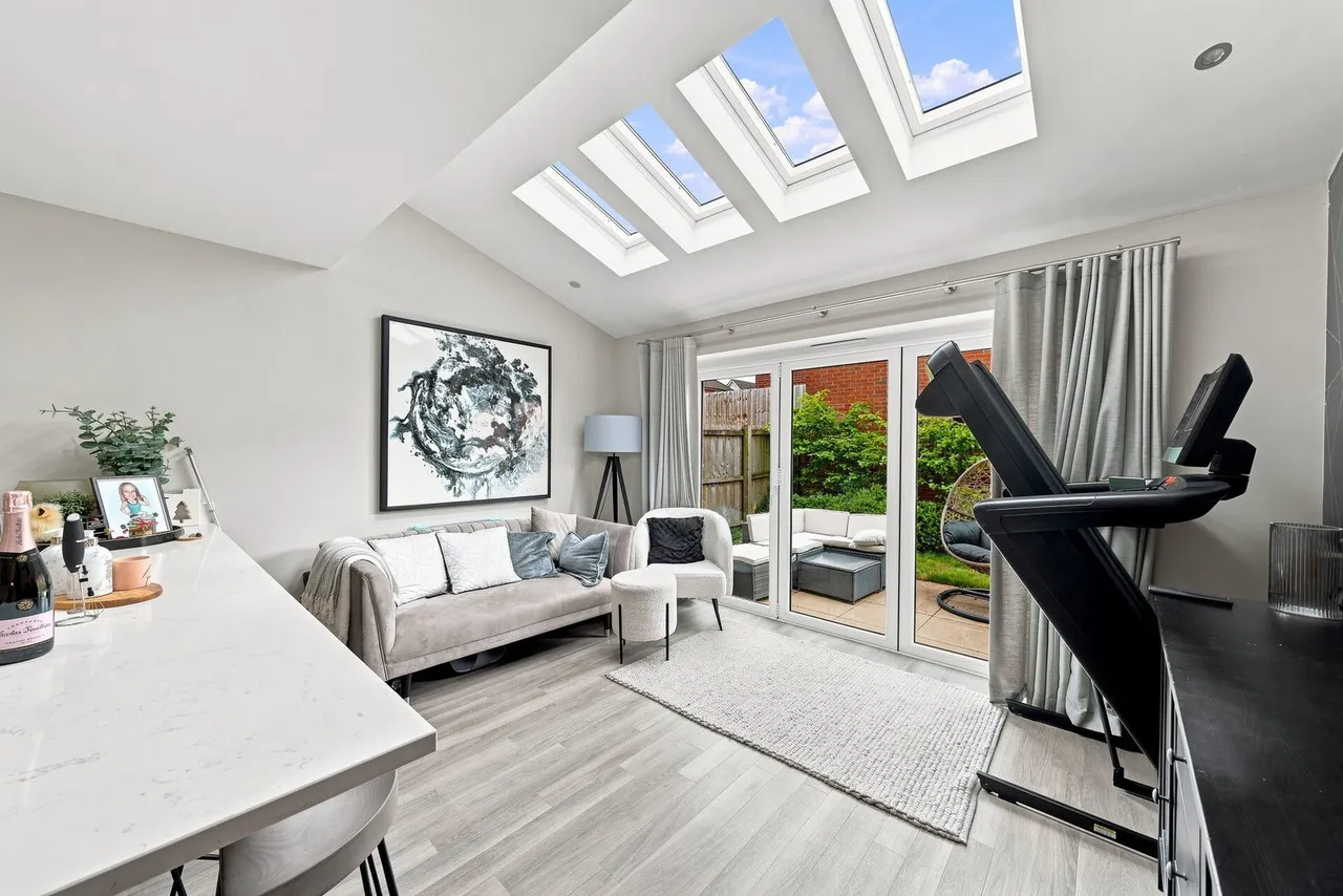 Norton Road, Mosley Common, M28, photo 9