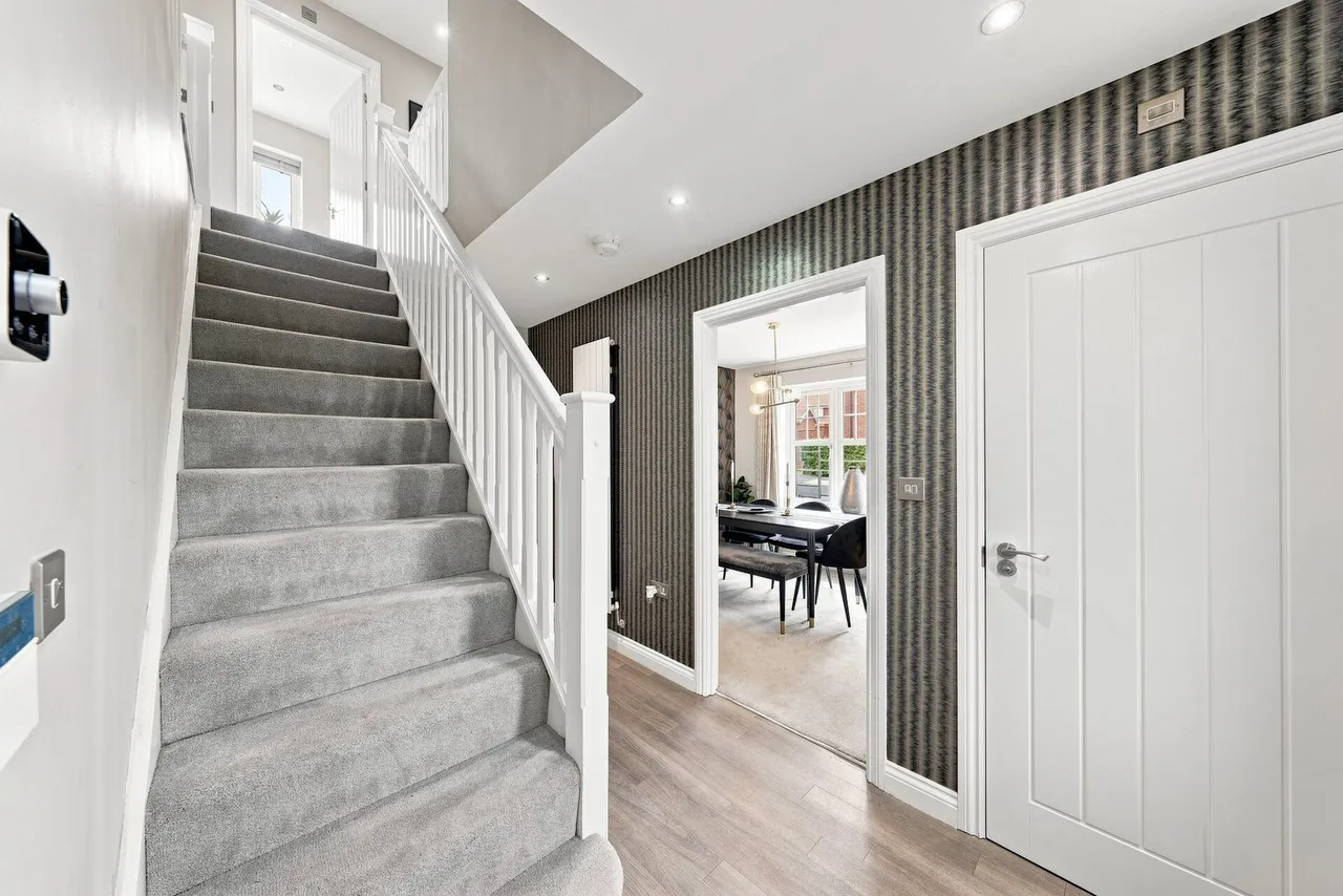 Norton Road, Mosley Common, M28, photo 16