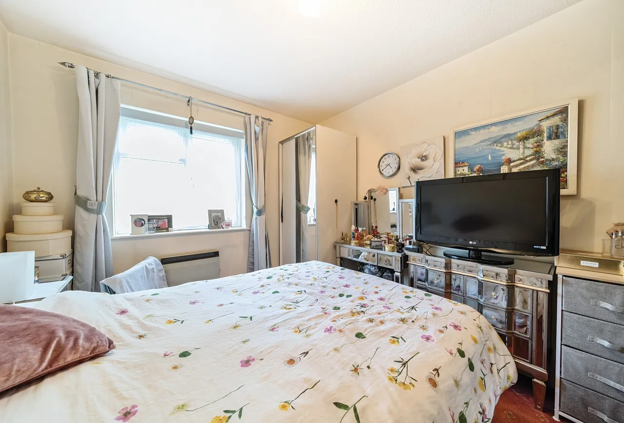 Chatsworth Place, Mitcham, CR4 4NG, photo 13