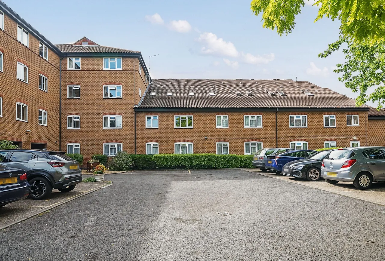 Chatsworth Place, Mitcham, CR4 4NG, photo 12