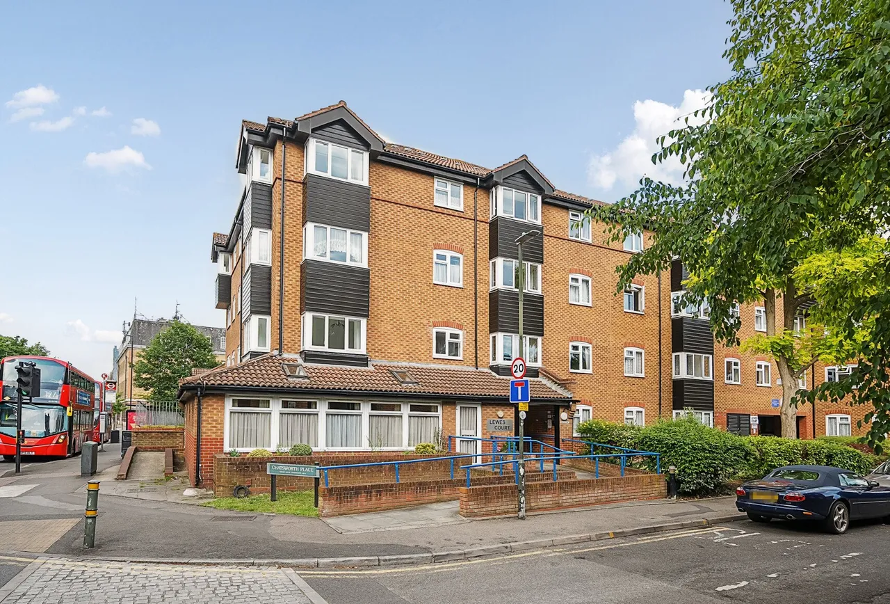 Chatsworth Place, Mitcham, CR4 4NG, photo 5