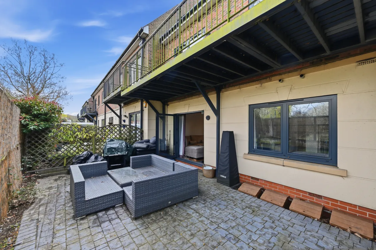 Abridge Road, IG7, photo 13