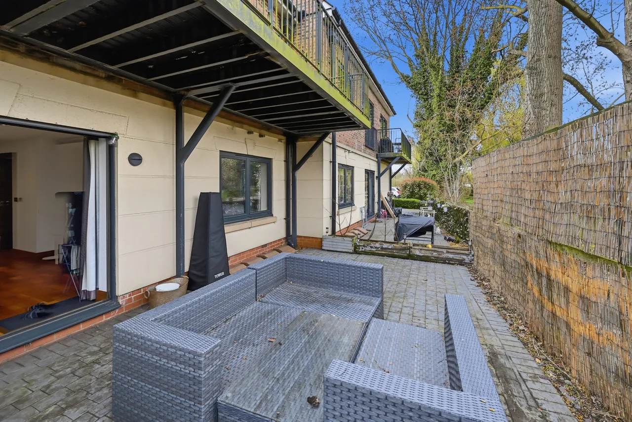 Abridge Road, IG7, photo 10