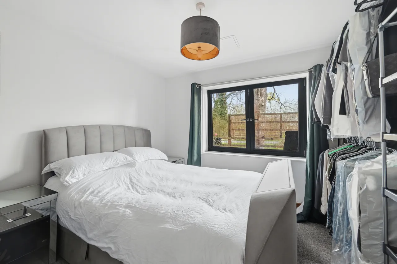 Abridge Road, IG7, photo 8