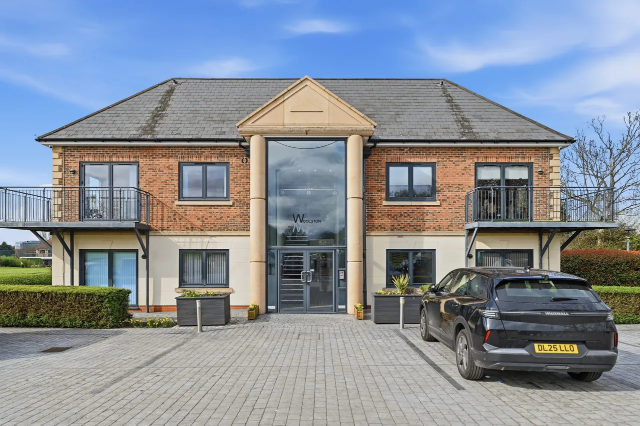 1 bed flat for sale, Abridge Road, IG7