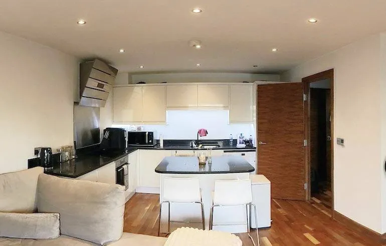 Abridge Road, IG7, photo 5