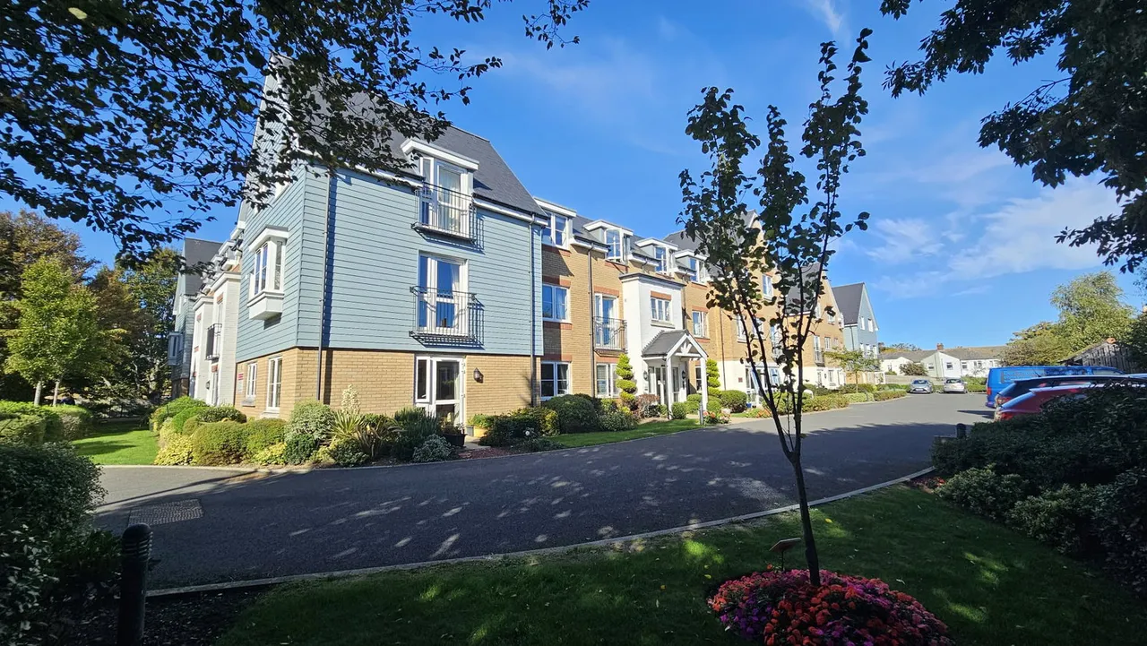 1 bed flat for sale, Ark Lane, Deal