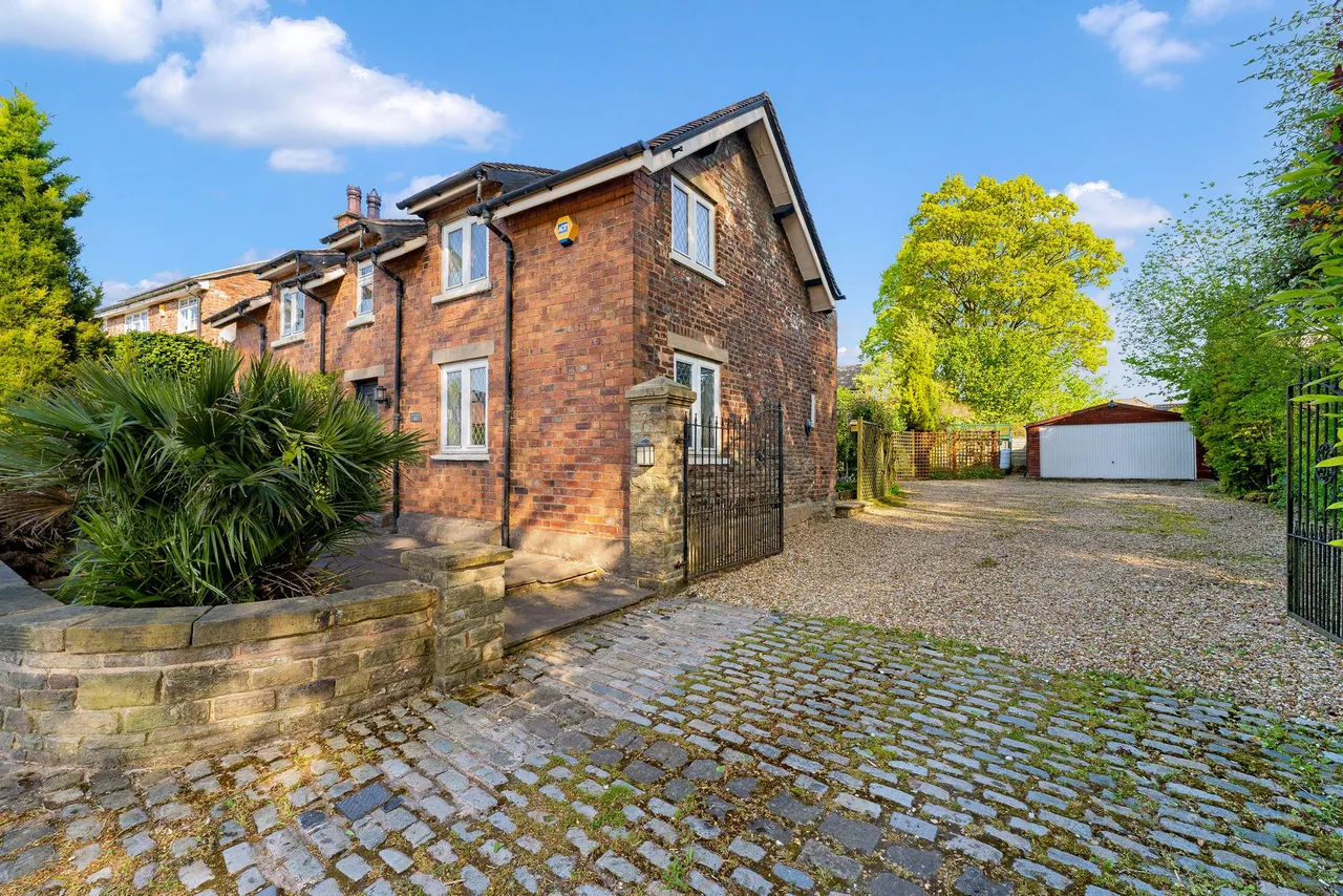 Chester Road, Macclesfield, photo 20