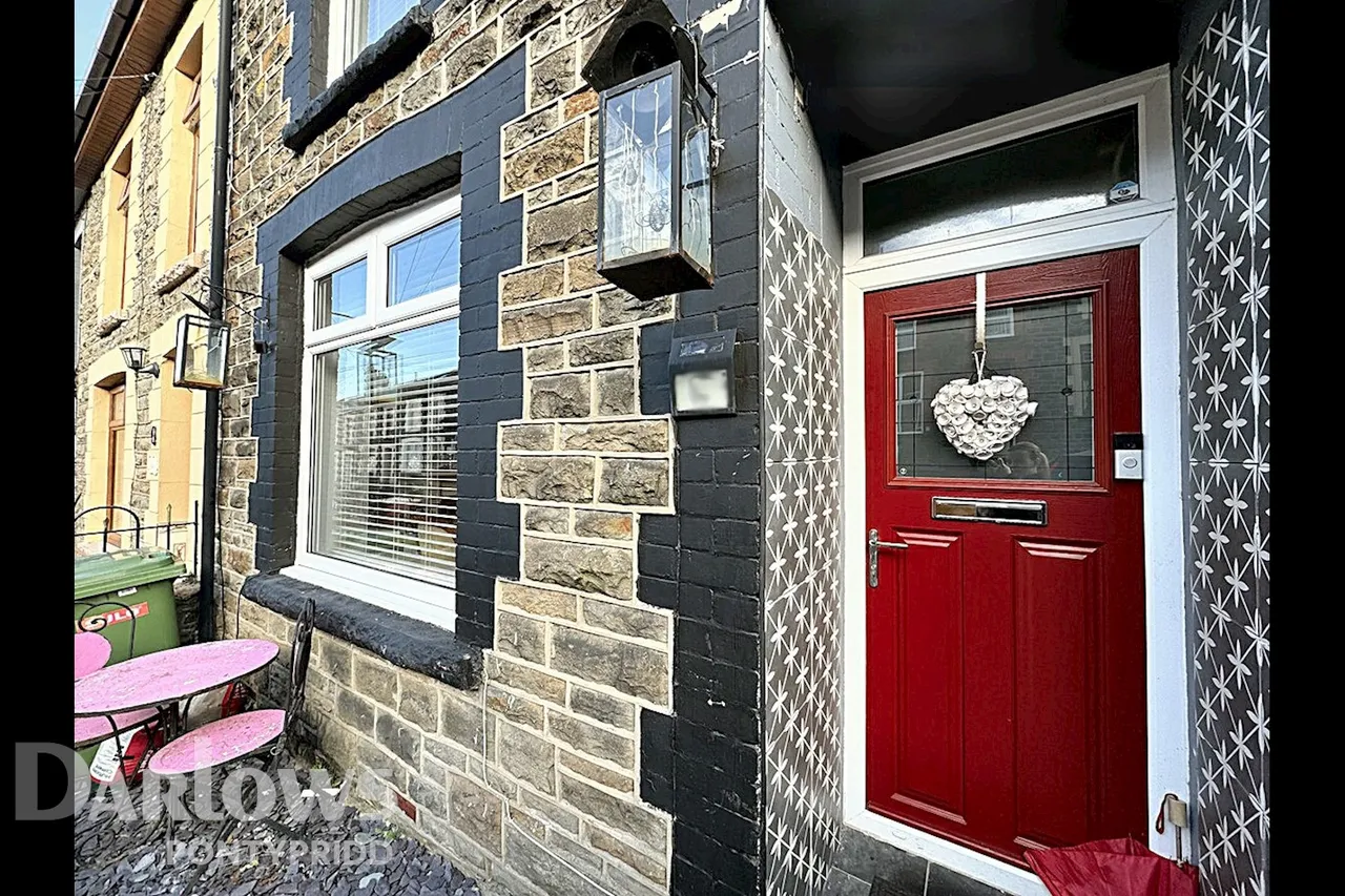 3 bed house for sale, Clarence Street, Mountain Ash