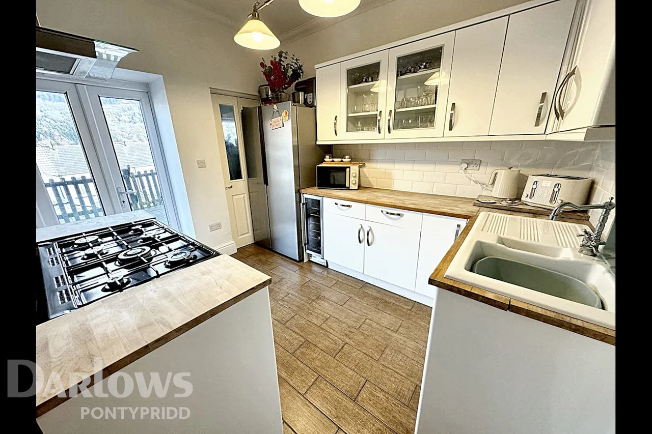 Clarence Street, Mountain Ash, photo 6